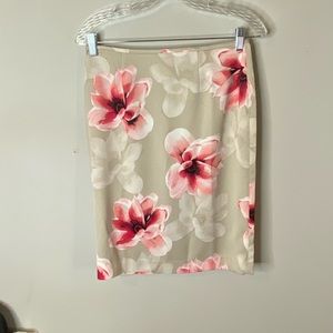 Calvin Klein • Sz 2 Floral Print Skirt NWT